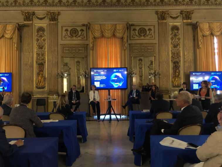 A Bari tavola rotonda sul futuro del Sud: la Puglia vola grazie a export e turismo