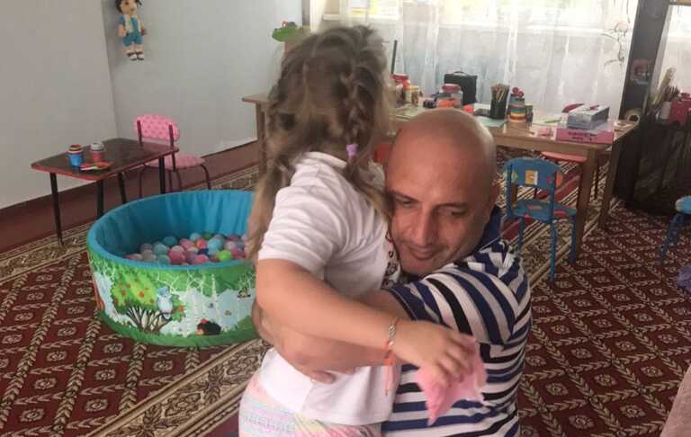 Gravina, bimba portata dalla madre in Ucraina. L’appello del padre: «Aiutatemi»
