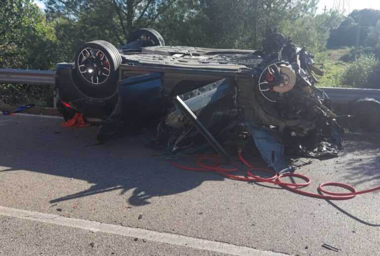 Incidente mortale nel Brindisino, un’auto si scontra con un muretto e si ribalta: perde la vita un uomo di 41 anni