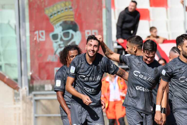Al San Nicola arriva la prima vittoria per i biancorossi, Bari-Mantova 2-0. Sintesi del match