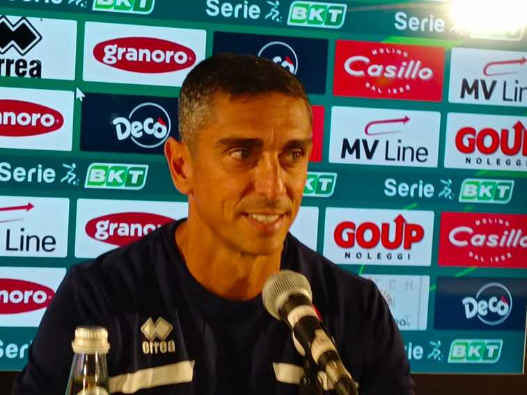 Verso Bari-Cosenza, Longo: «Avversario ostico. Servirà una prestazione di altissimo livello»