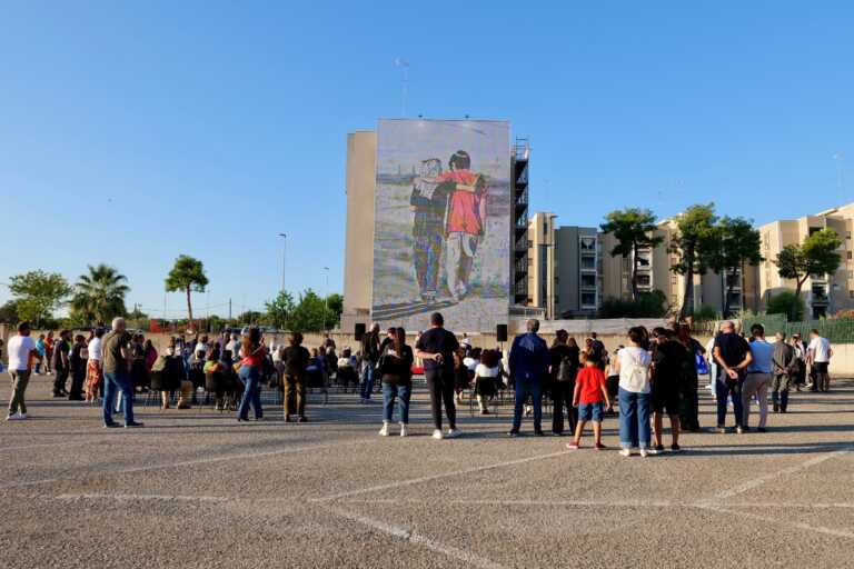 A Massafra un murales per la pace, Emiliano: «Gesto di grande umanità» – VIDEO
