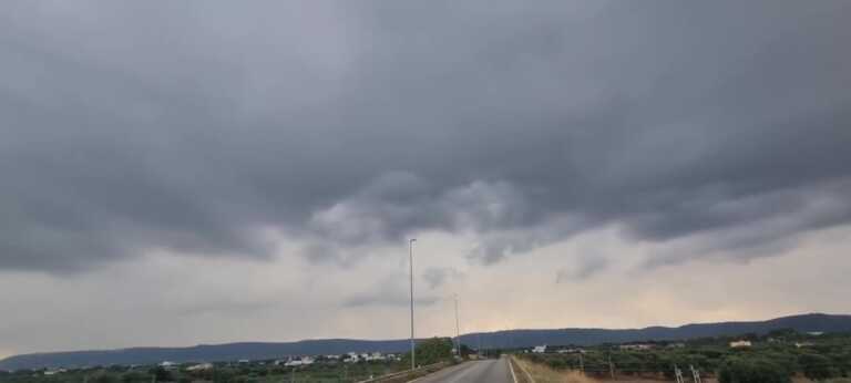 Maltempo, ancora piogge e temporali in Puglia: l’allerta sale ad arancione nel Salento. Scuole chiuse a Nardò