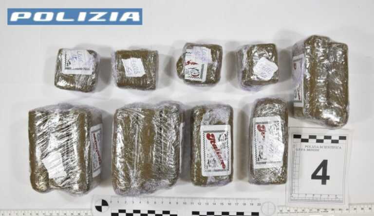 Blitz nel Brindisino, in auto con oltre 4 chili di droga: arrestati due 20enni