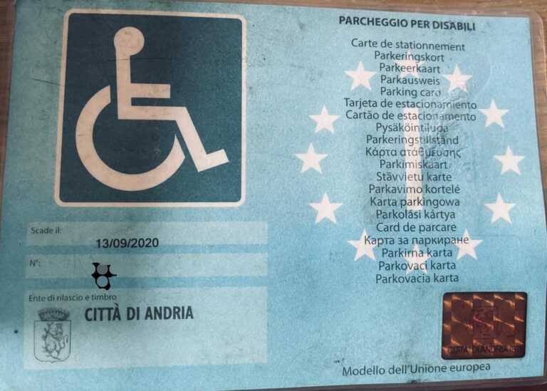 Andria, posto riservato ai disabili con un pass scaduto da 3 anni: ritirati 15 Cude