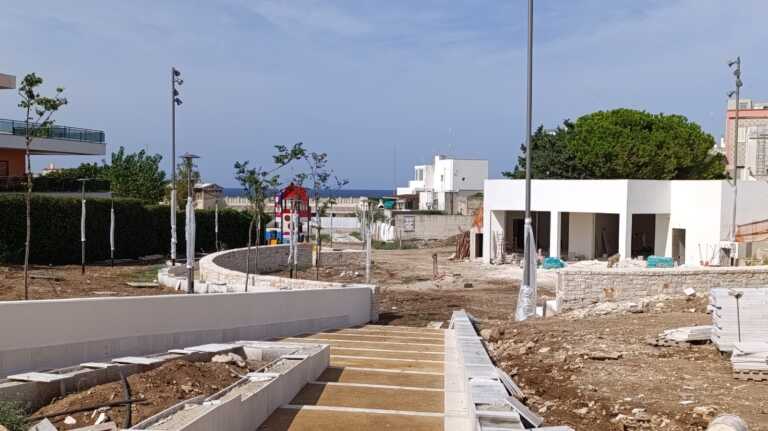 Bari, il nuovo parco di Torre a Mare non piace: «Troppo cemento e pochi alberi»