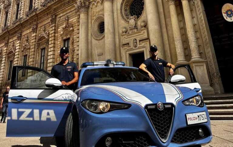 Ruba il cellulare al commesso di un negozio a Lecce: denunciato un 60enne