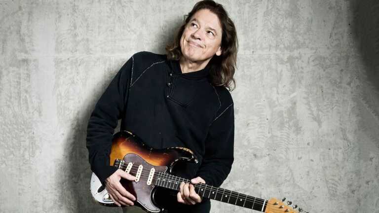 Robben Ford a Bari con la All Star Band: con lui il bassista dei Rolling Stones