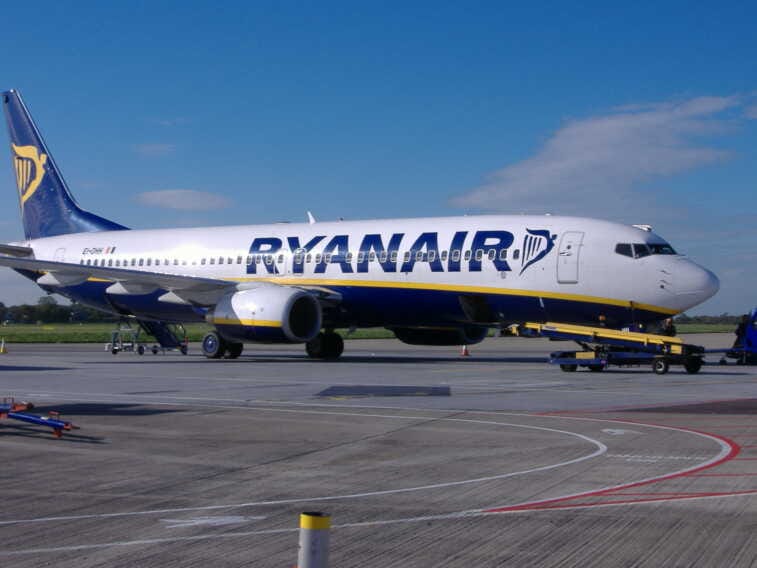 Quattro ore di ritardo sul volo Bari-Catania: Ryanair rimborserà una passeggera