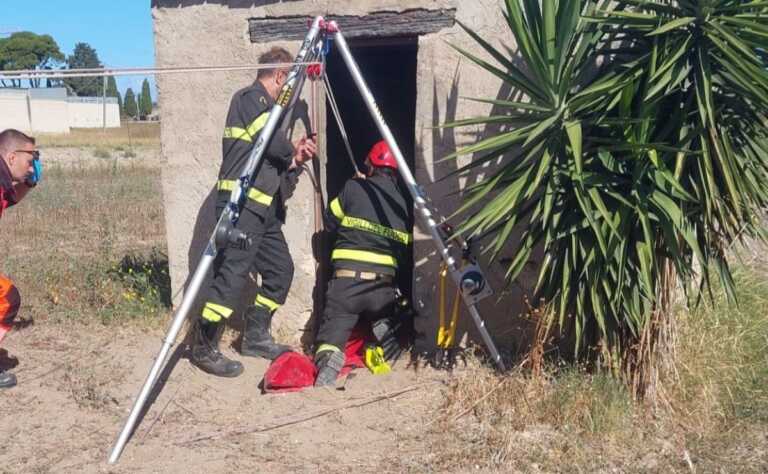 Barletta, cade in un pozzo profondo 8 metri e resta intrappolato tutta la notte: 33enne salvato dai vigili del fuoco