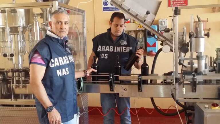 Materie prime non tracciabili: sequestrate 22mila bottiglie di vino nel Brindisino
