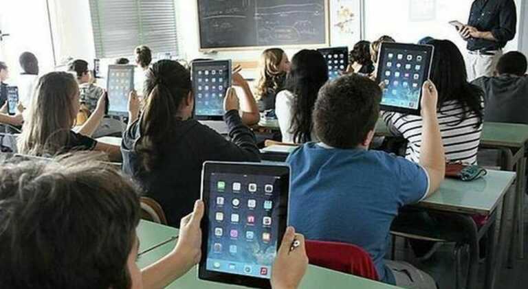 Scuola al via e le famiglie pugliesi si indebitano per un tablet da 800 euro