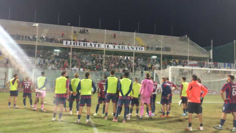 Serie C, il derby va all’Altamura: nello scontro salvezza batte 2-1 il Taranto e lo supera
