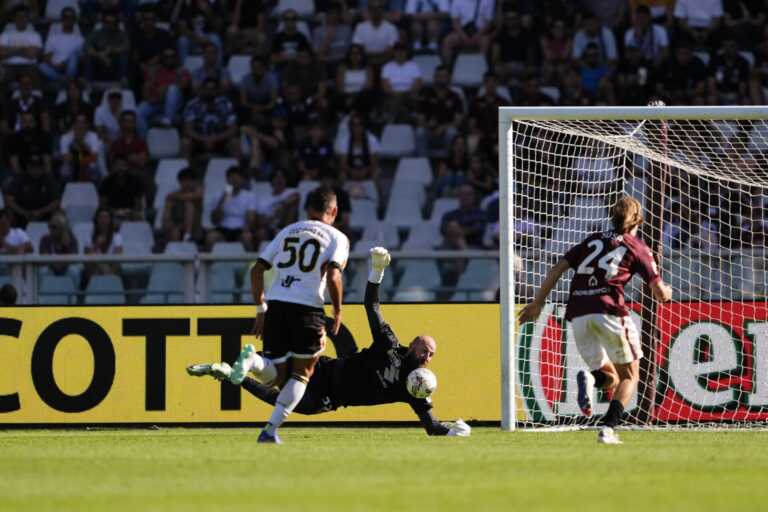 Galleria foto 'Il Lecce sfiora il colpaccio a Torino ma manca il gol: 0-0 contro i granata' - foto 1