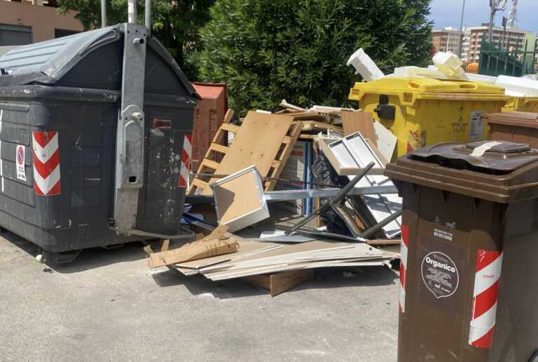 Vandali a Bari, Ferretti: «Integrazione e welfare le armi contro il degrado»