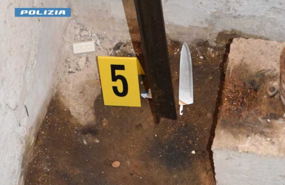 Trova la ex compagna insieme a un altro uomo e lo accoltella: 31enne arrestato a Lecce