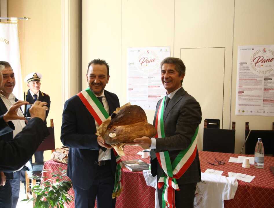 Altamura e Novoli gemellate nel segno del pane: «È l’elemento che ci accomuna»