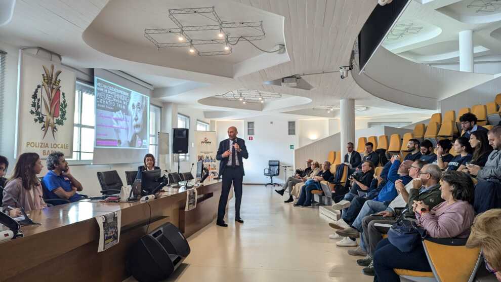 «L’unione fa la forza», l’Amiu e le associazioni insieme per una Bari più pulita