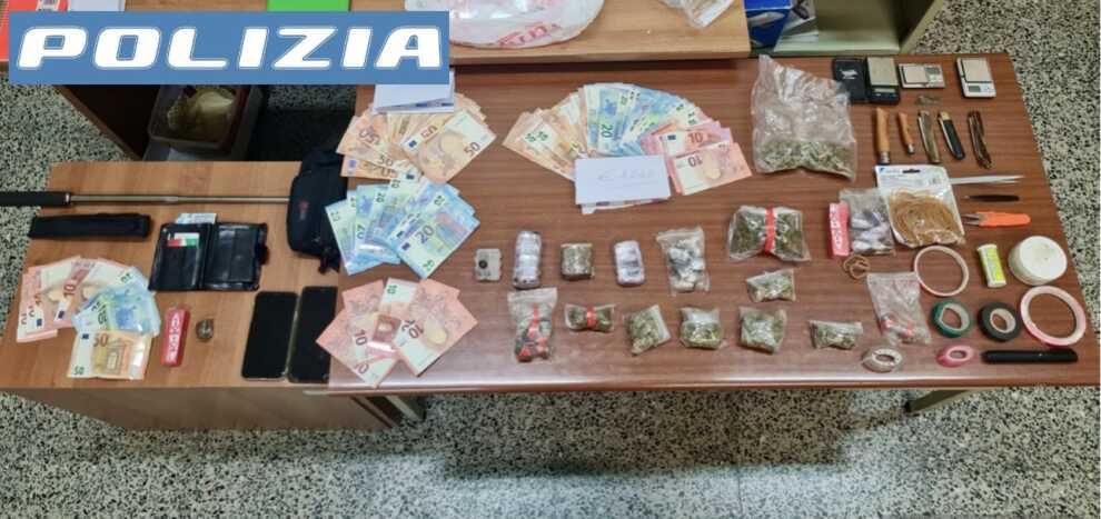 Matera, nasconde la droga nelle barrette di cioccolato: arrestato un 32enne