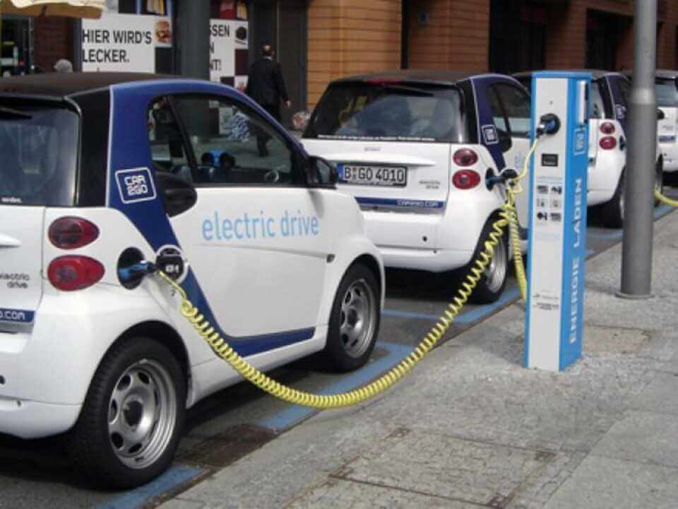 Mobilità sostenibile: ai comuni pugliesi 600mila euro per il car sharing con veicoli elettrici Mobilità sostenibile: ai comuni pugliesi 600mila euro per il car sharing con veicoli elettrici