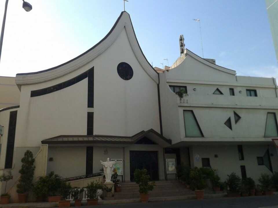 Barletta, più sicurezza per la chiesa del Buon Pastore: donate videocamere di sorveglianza