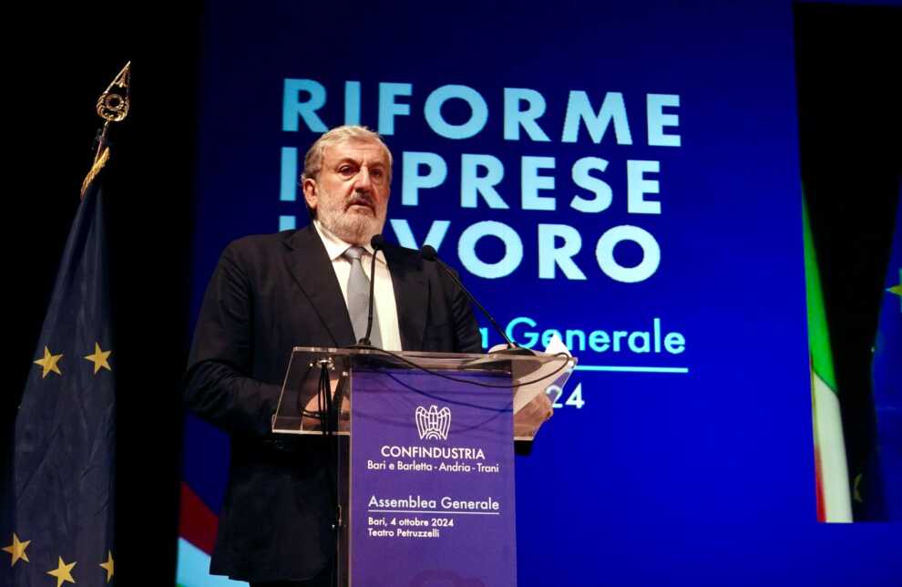 Emiliano all’assemblea di Confindustria Bari-Bat: «Autonomia? Sia garantita unità al Paese» – VIDEO