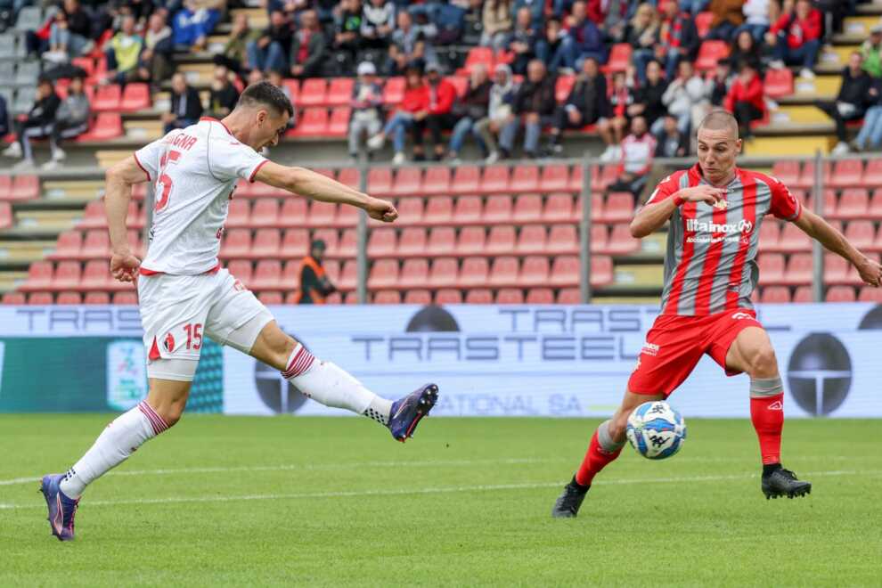 Cremonese-Bari 1-1: allo “Zini” Lasagna illude i biancorossi, risponde Sernicola