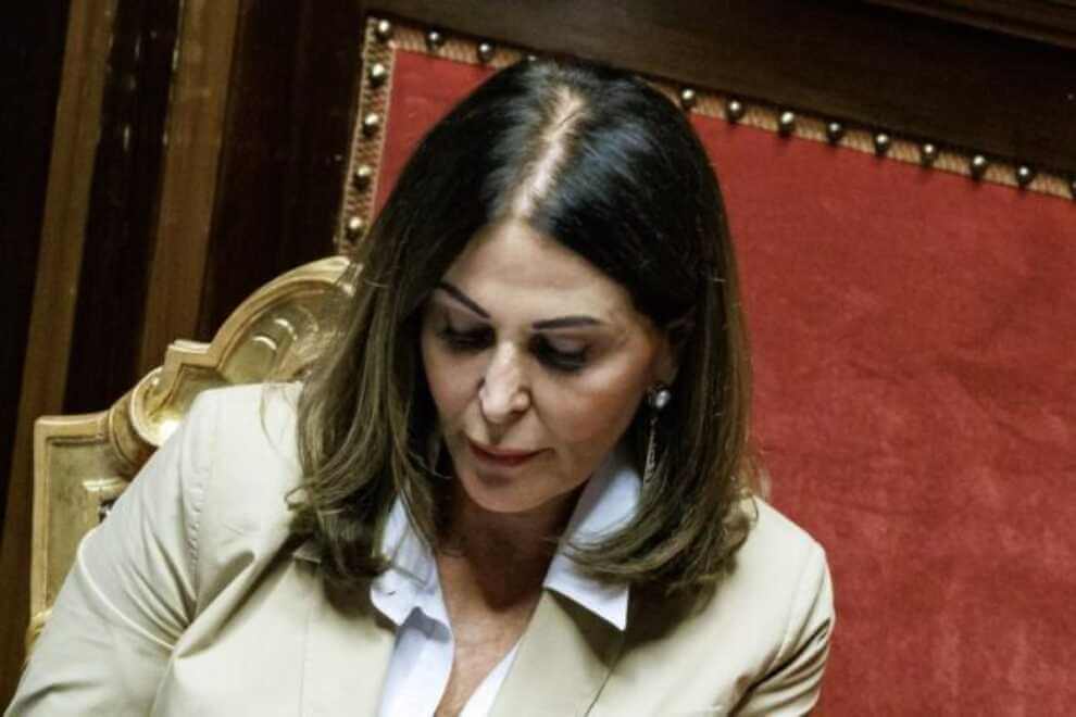 Santanchè a processo per truffa all’Inps: Visibilia chiede di patteggiare, l’Istituto parte civile