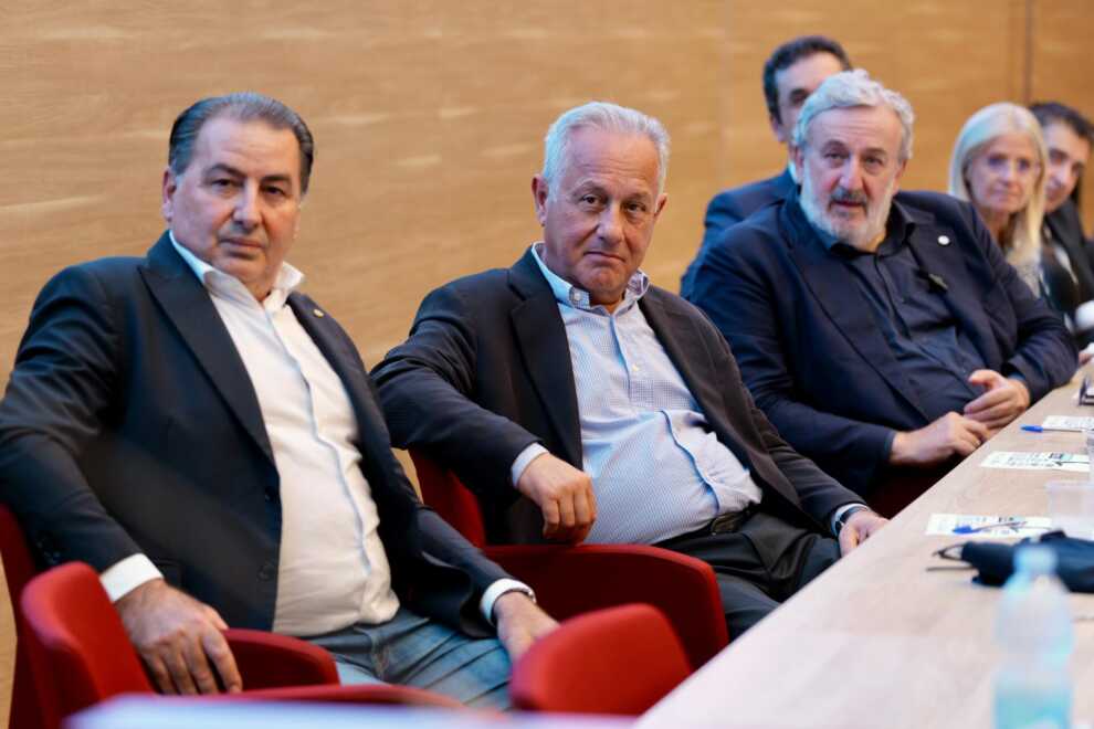 “Radice di Puglia”, il riconoscimento al presidente Fipav Manfredi e ai ct De Giorgi e Velasco – VIDEO
