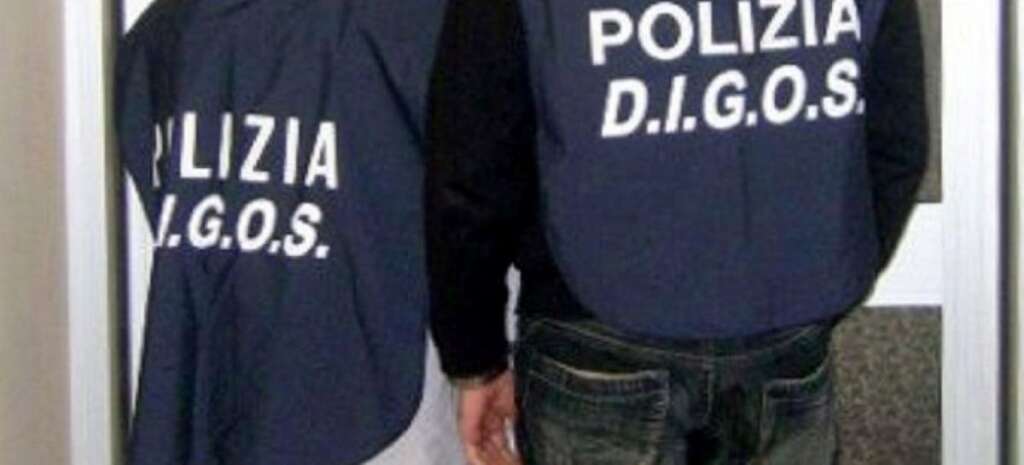 Galleria foto 'Potenza, arrestato un 14enne: «Voleva creare una provincia dello Stato islamico in Italia»' - foto 1