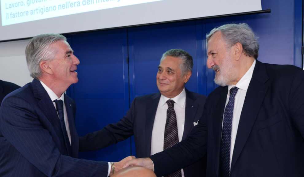 Nuove agevolazioni per l’artigianato pugliese, Emiliano: «Innovazione e tradizione» – VIDEO