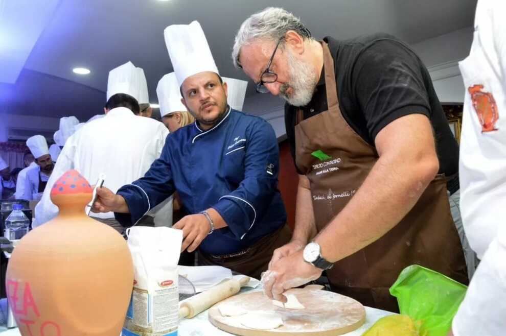 I panzerotti nell’enciclica di papa Francesco, Emiliano: «Simbolo della nostra cultura»