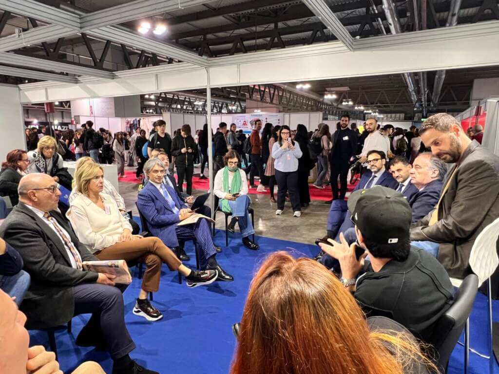 La Puglia all’Expo Training di Milano, un ponte fra Nord e Sud per i giovani talenti – FOTO La Puglia all’Expo Training di Milano, un ponte fra Nord e Sud per i giovani talenti – FOTO