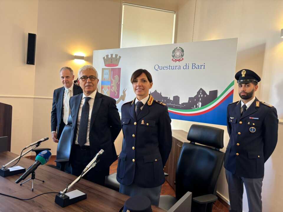 Bari, si presenta il nuovo questore Massimo Gambino: «I cittadini contino su di noi» – VIDEO