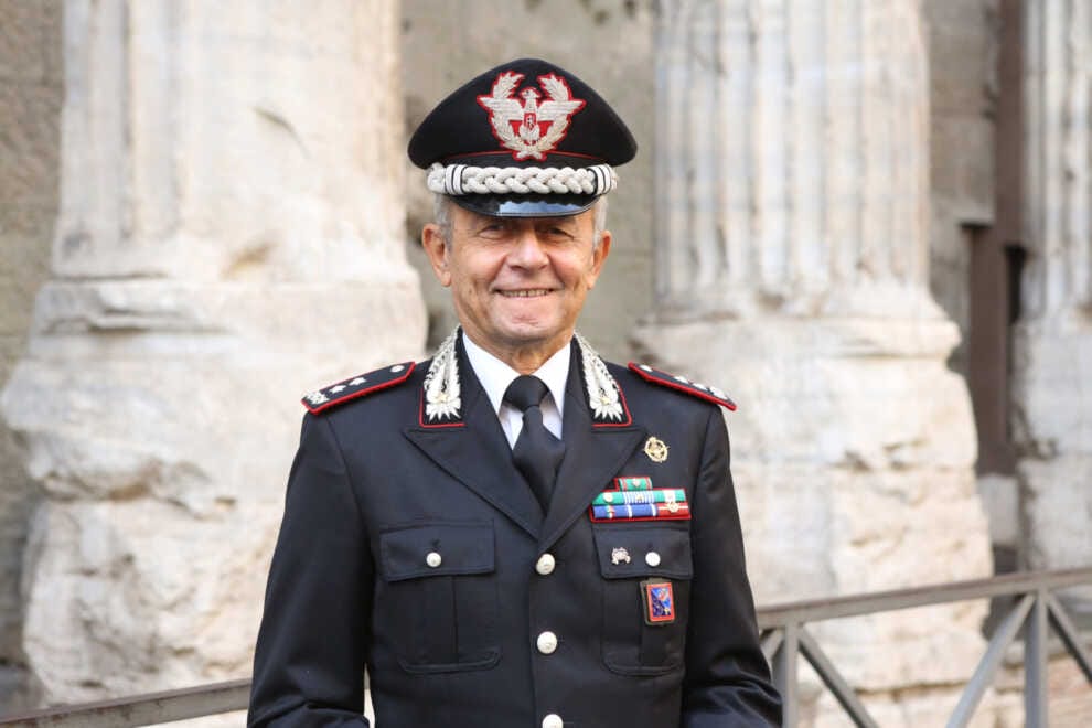 Conti correnti spiati, Intesa Sanpaolo si affida a De Vita: il caso arriva in Parlamento