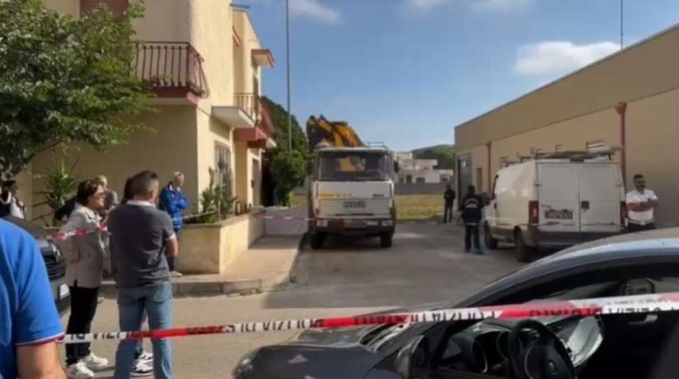 Galatina, schiacciato da un camion in manovra: muore un operaio di 47 anni