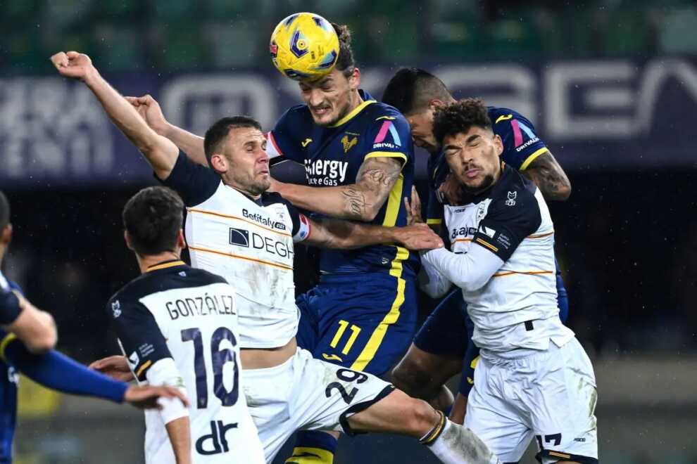Serie A, il Lecce deve ripartire da Napoli per battere il Verona in affanno