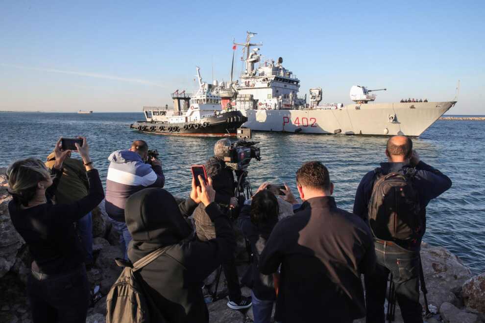 Migranti, a Brindisi quattro dei 16 portati in Albania: si tratta di minori e vulnerabili