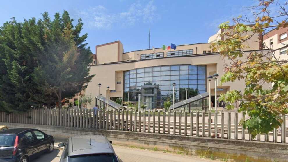 Giallo a San Severo, un uomo in ospedale con una ferita da arma da fuoco