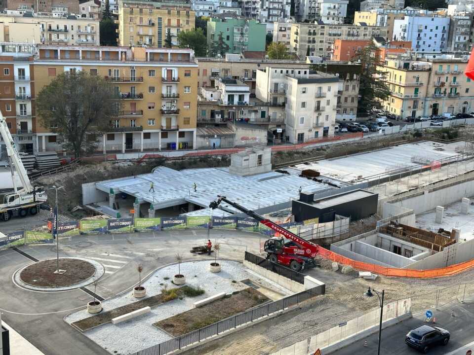 A Matera un parco “intergenerazionale”: pronti e interrati i primi stalli per la sosta
