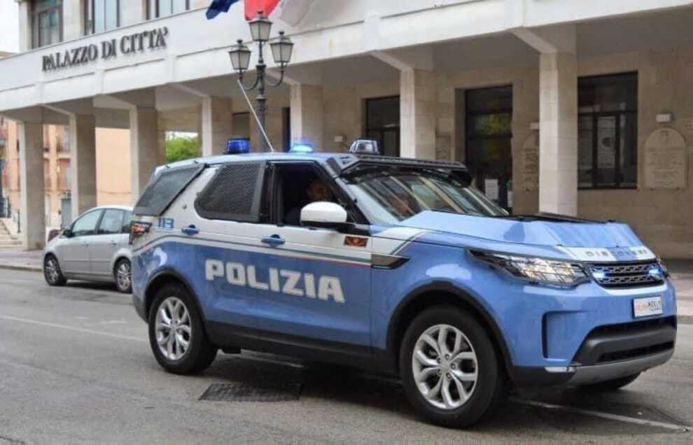 Barletta, danneggia l’auto di un uomo che non paga: arrestato un parcheggiatore abusivo