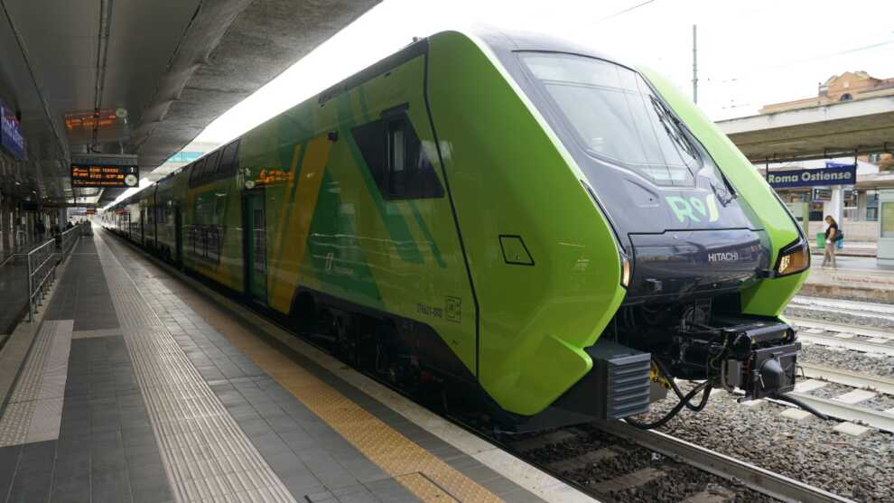 Trenitalia, il nuovo volto del trasporto sostenibile: nasce “Regionale” – FOTO