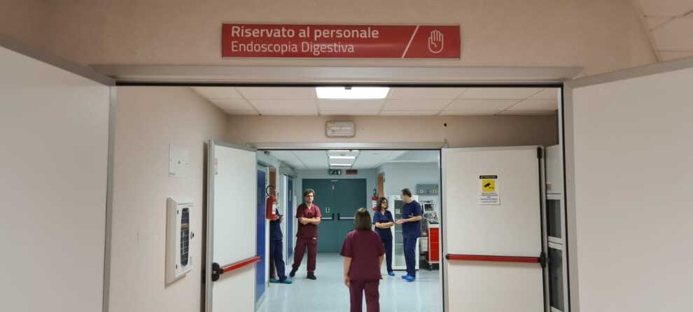 Galleria foto 'Altamura, all’ospedale della Murgia video endoscopie in 4k per diagnosticare e trattare tumori' - foto 5