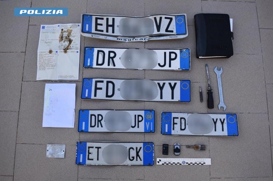 Blitz nel Salento, scoperta un’officina clandestina di auto rubate: arrestato 43enne – FOTO