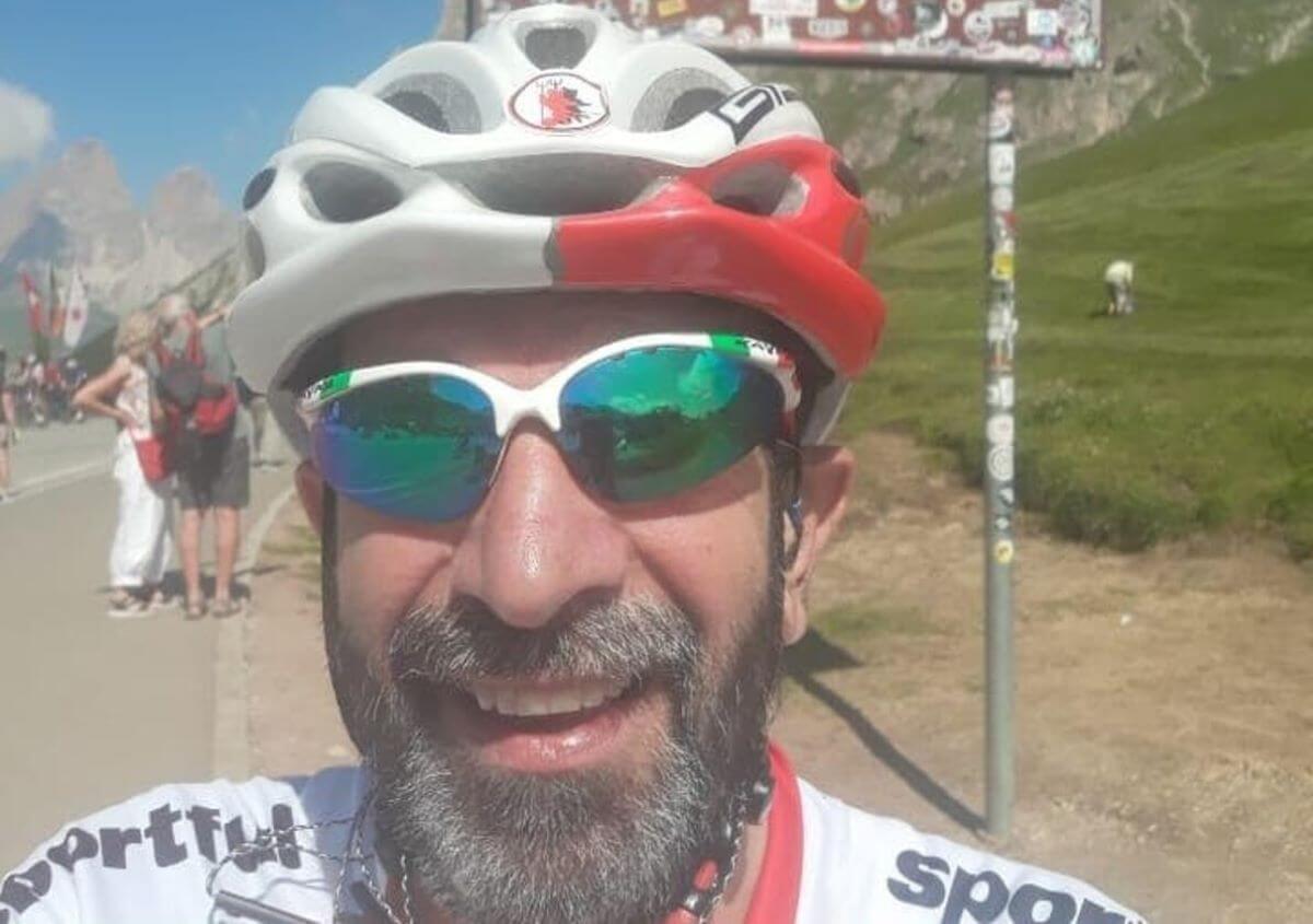 Ciclista ucciso da un’auto pirata sulla statale nel Foggiano, l’appello dei familiari: «Costituisciti» Ciclista ucciso da un’auto pirata sulla statale nel Foggiano, l’appello dei familiari: «Costituisciti»