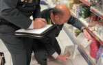 Controlli a tappeto nel Tarantino: sequestrati 243mila prodotti pericolosi in 11 negozi