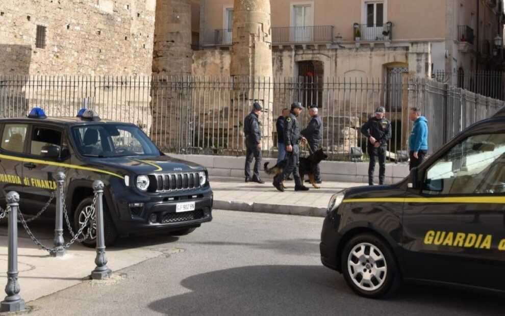 Droga, controlli a tappeto della Guardia di finanza nel Tarantino: 15 denunce