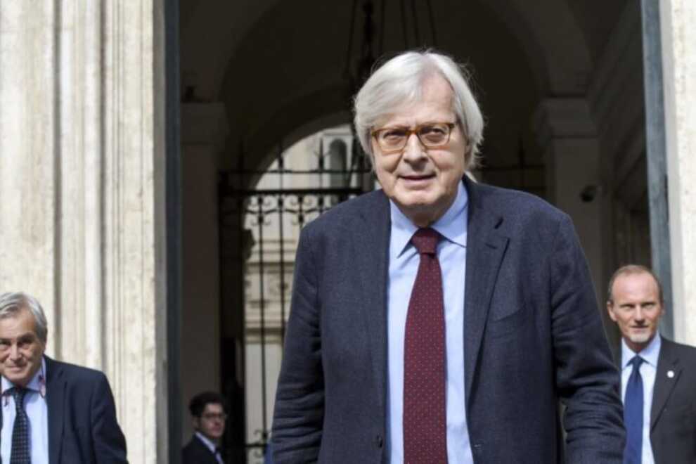 Conti correnti spiati da Coviello, c’è anche quello di Sgarbi: «Curiosità infantile» – L’INTERVISTA