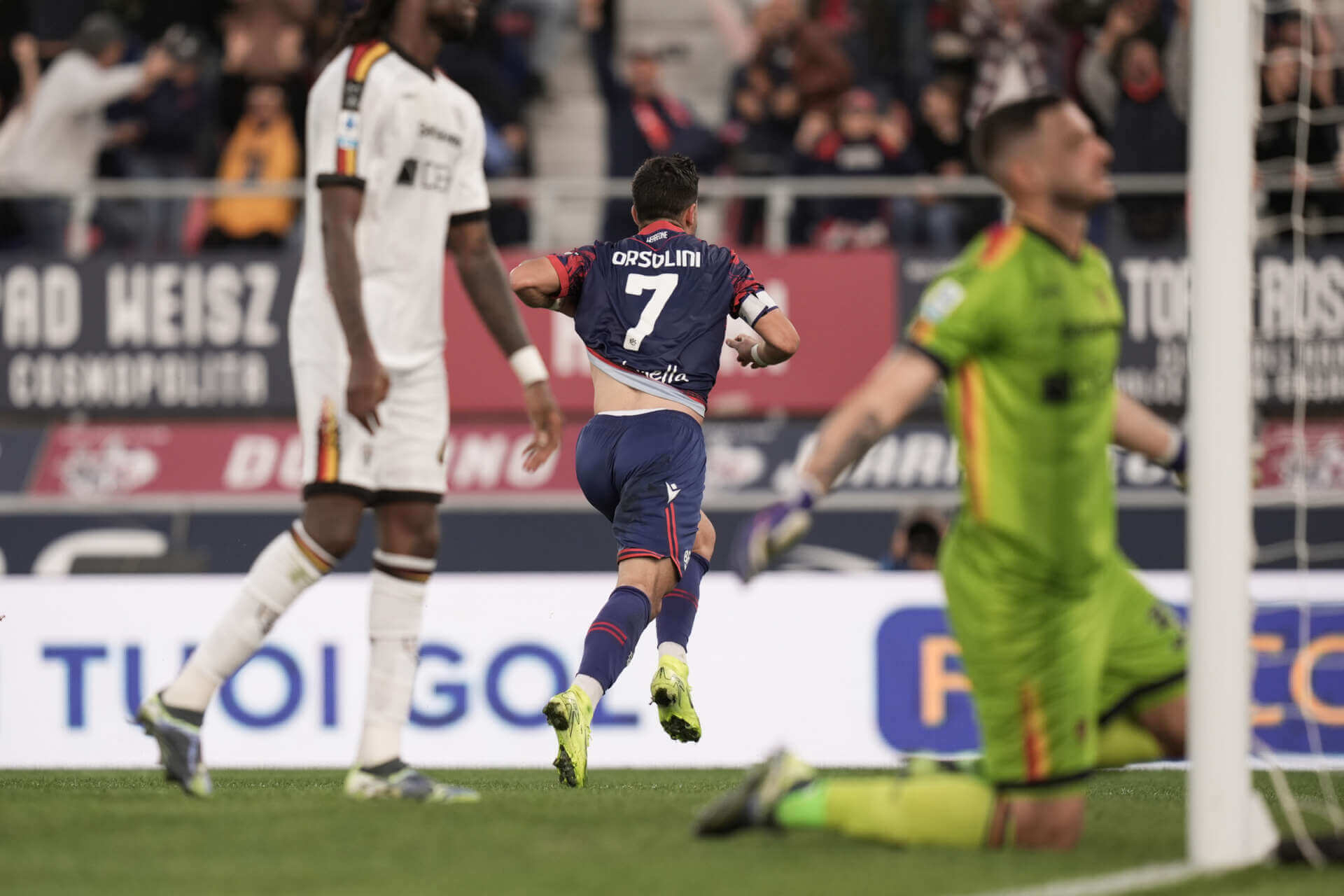 Serie A, Orsolini punisce i giallorossi: Bologna-Lecce 1-0. Sintesi del match