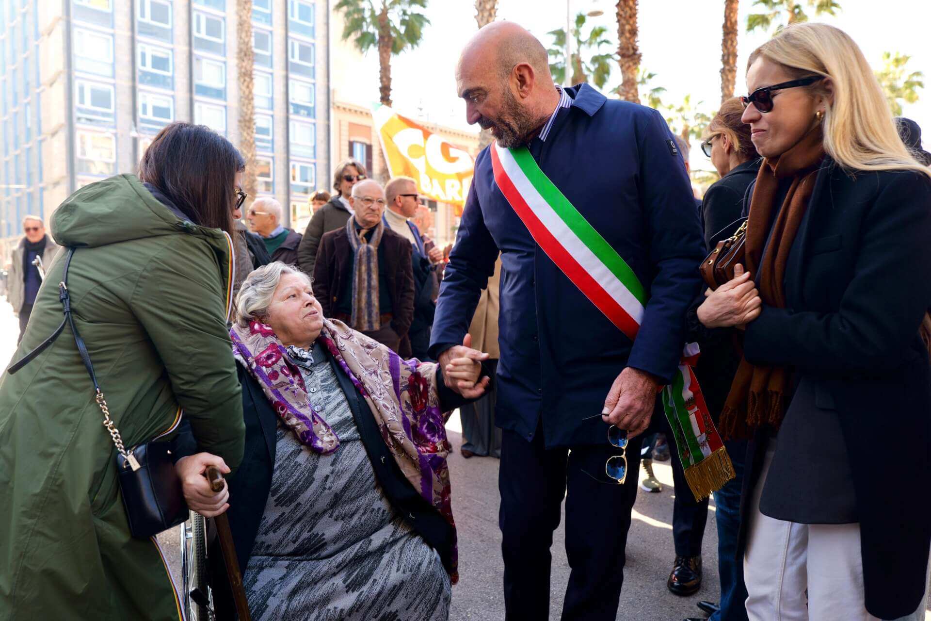 Bari ricorda Benny Petrone a 47 anni dall’omicidio, Leccese: «È un martire antifascista» – VIDEO Bari ricorda Benny Petrone a 47 anni dall’omicidio, Leccese: «È un martire antifascista» – VIDEO